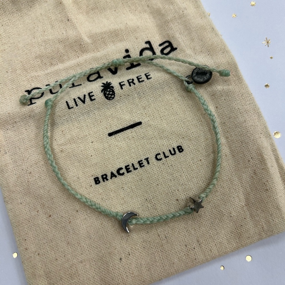 Pura Vida exclusive club bracelet never worn brand new! Waterproof and durable!